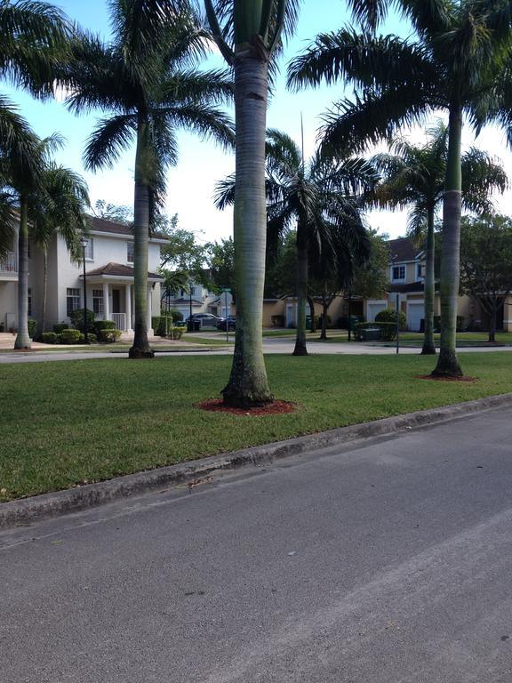 Speedway Blvd Townhouse Villa Homestead Exterior foto